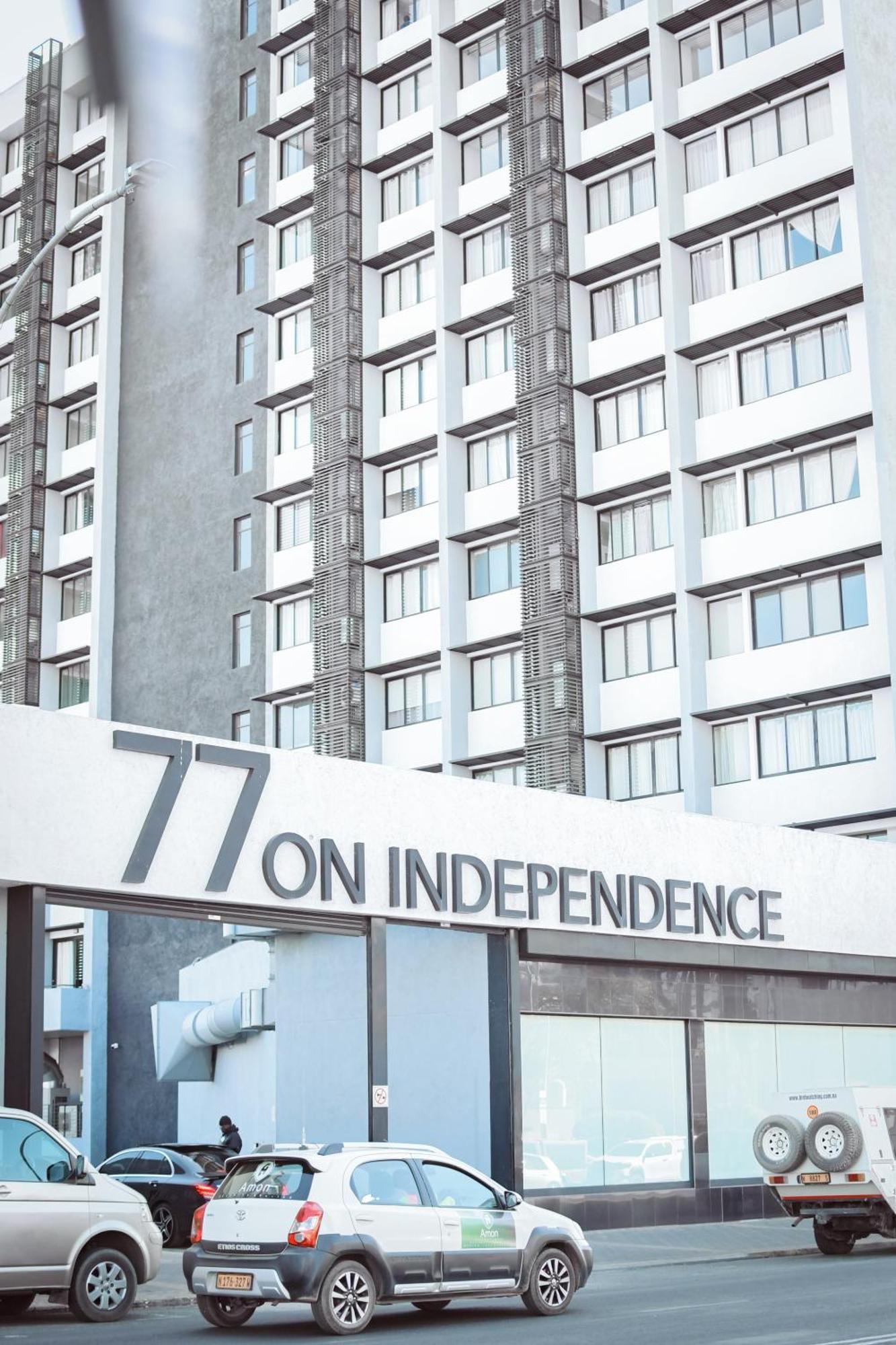 77 On Independence Apartments Windhoek Esterno foto