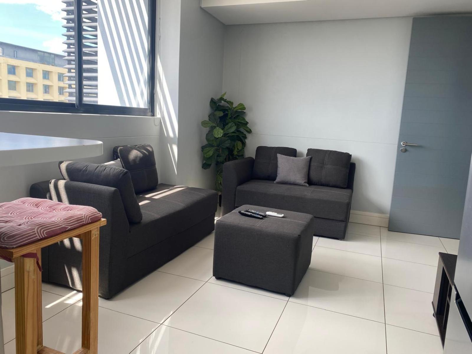 77 On Independence Apartments Windhoek Esterno foto